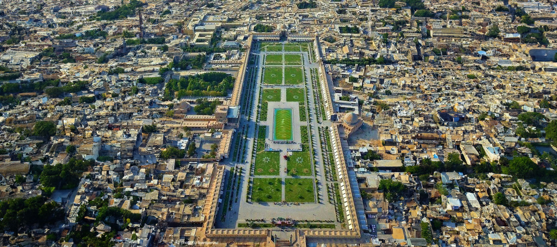 ساحة نقش جهان: لمحة عن التراث الغني في أصفهان